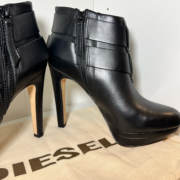 NEW DIESEL MELROSE SYDNAY BLACK LEATHER Brass Buckle Ankle Booties EUR 38 - Picture 5 of 14